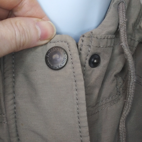 American Eagle 2012 Women's Hooded Khaki Water Resistant Bomber Style Jacket - Picture 4 of 16